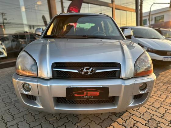 HYUNDAI TUCSON 2.0 MPFI GLS 16V 143CV 2WD GASOLINA 4P AUTOMÁTICO